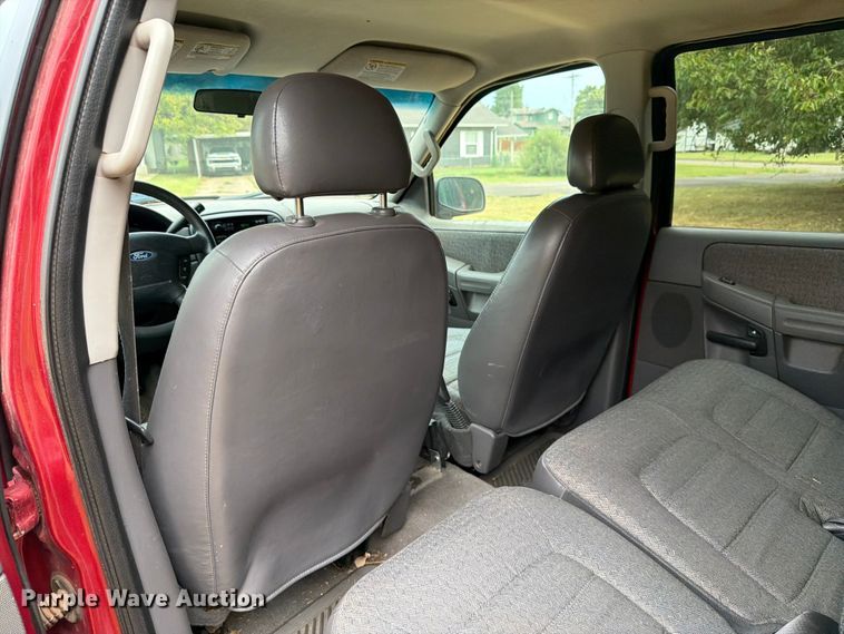image for item EW8641 2002 Ford Explorer SUV