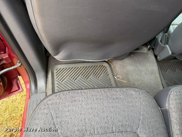 image for item EW8641 2002 Ford Explorer SUV