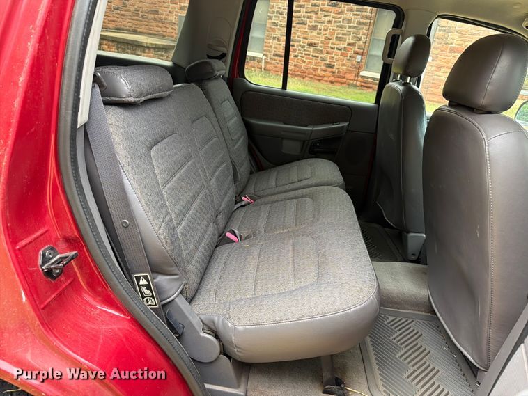 image for item EW8641 2002 Ford Explorer SUV