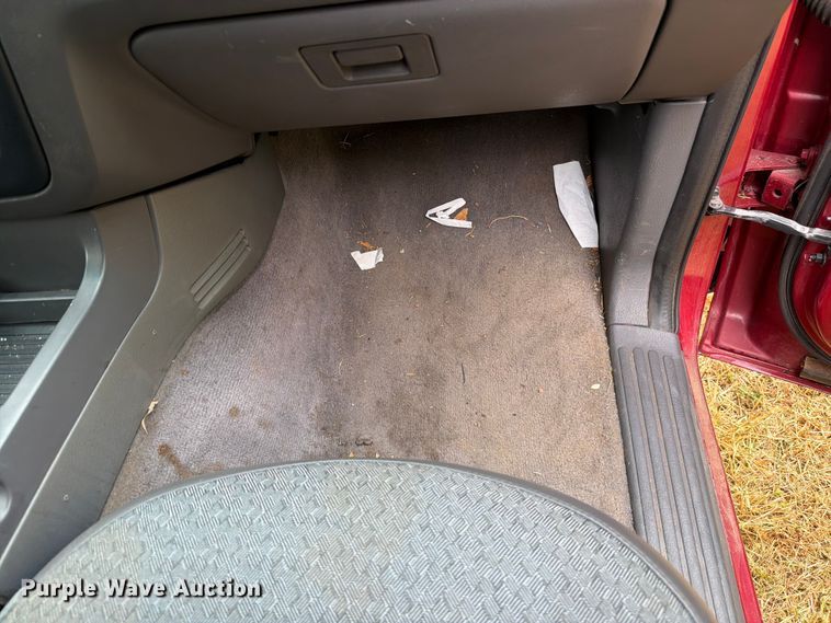 image for item EW8641 2002 Ford Explorer SUV