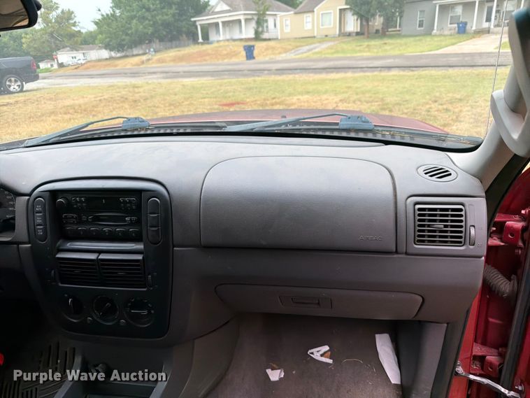 image for item EW8641 2002 Ford Explorer SUV