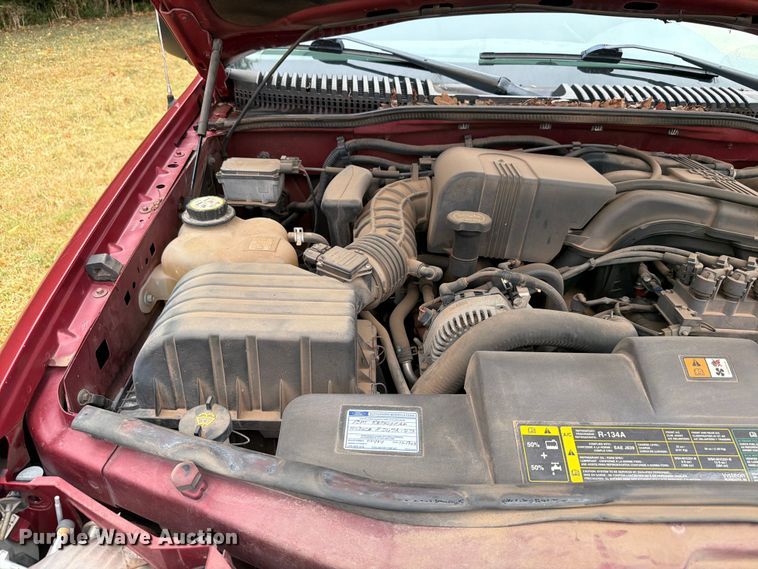 image for item EW8641 2002 Ford Explorer SUV