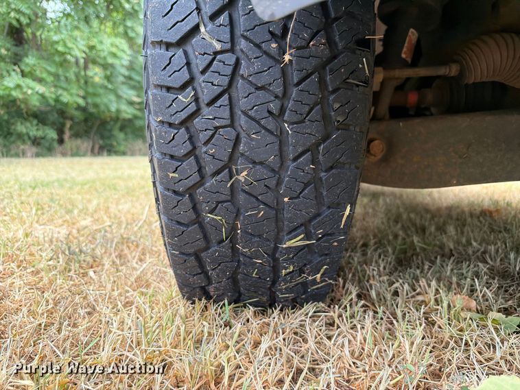 image for item EW8641 2002 Ford Explorer SUV