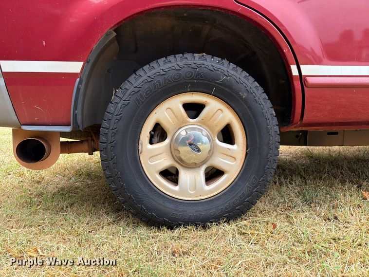 image for item EW8641 2002 Ford Explorer SUV