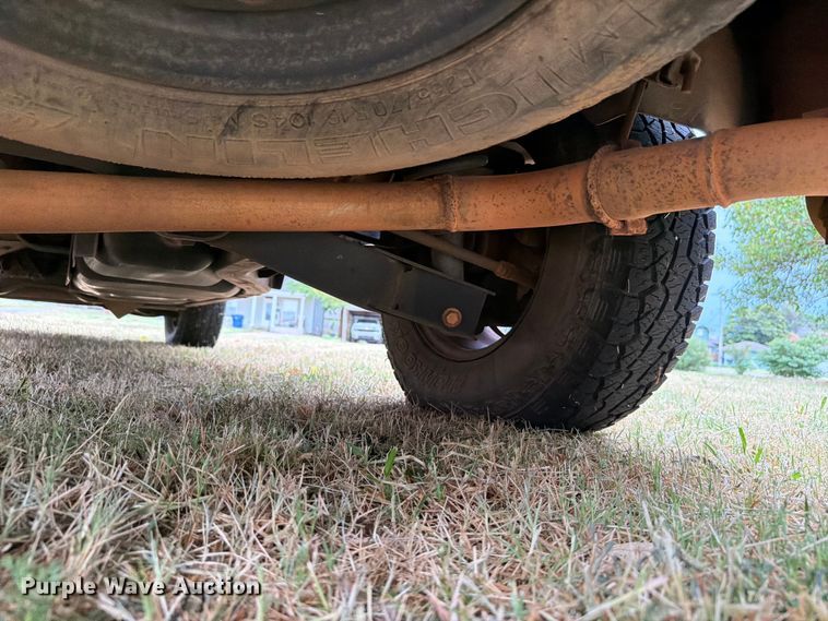 image for item EW8641 2002 Ford Explorer SUV