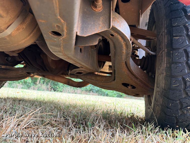 image for item EW8641 2002 Ford Explorer SUV
