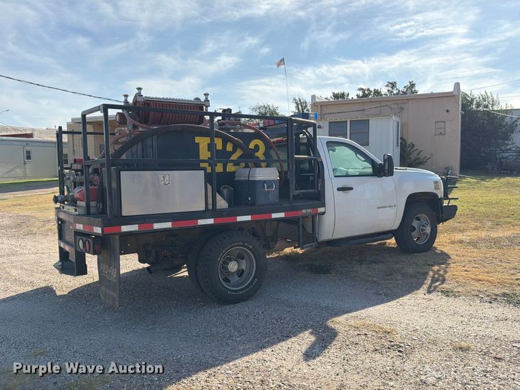 image for item EX0011 2008 Chevrolet Silverado 3500HD flatbed pickup truck