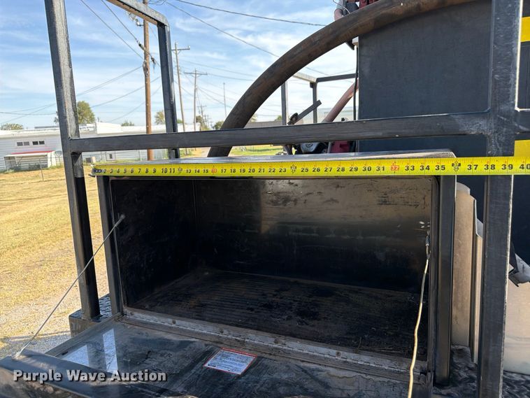 image for item EX0011 2008 Chevrolet Silverado 3500HD flatbed pickup truck