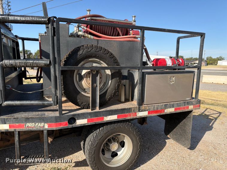 image for item EX0011 2008 Chevrolet Silverado 3500HD flatbed pickup truck