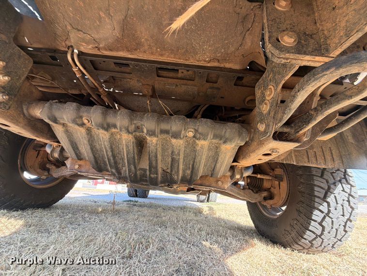 image for item EX0011 2008 Chevrolet Silverado 3500HD flatbed pickup truck