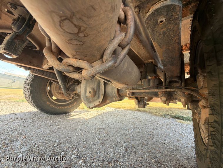 image for item EX0011 2008 Chevrolet Silverado 3500HD flatbed pickup truck