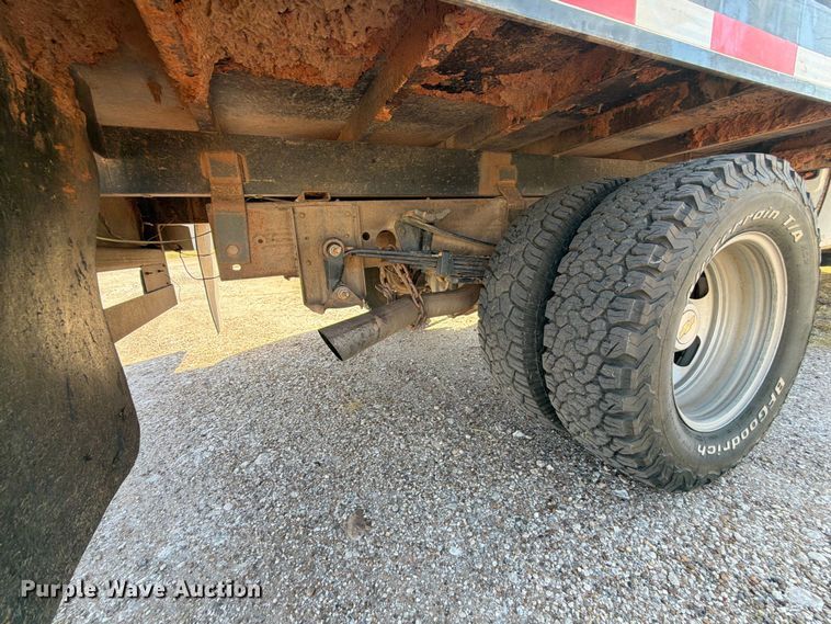 image for item EX0011 2008 Chevrolet Silverado 3500HD flatbed pickup truck