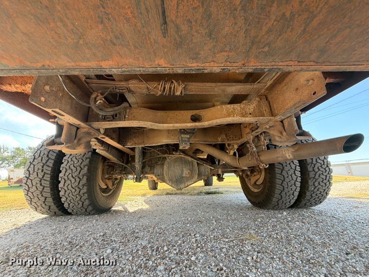 image for item EX0011 2008 Chevrolet Silverado 3500HD flatbed pickup truck