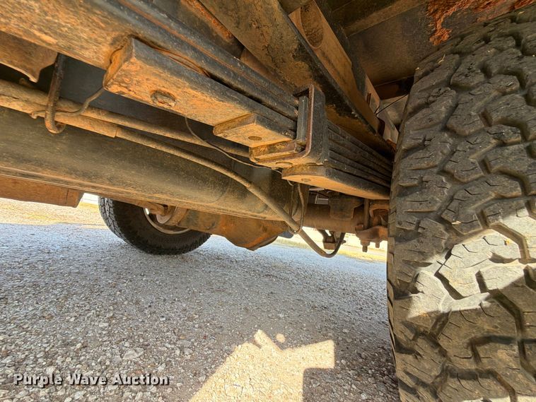 image for item EX0011 2008 Chevrolet Silverado 3500HD flatbed pickup truck