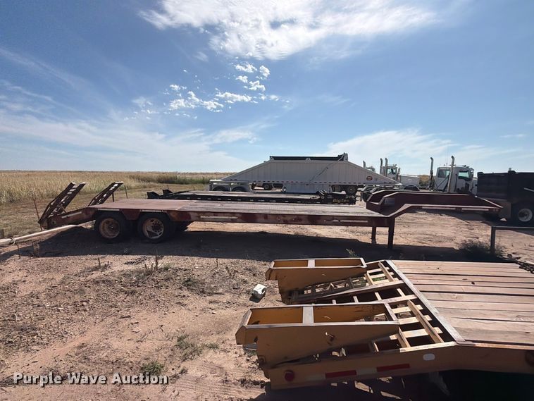 image for item EX0012 1997 Atoka Trailer Mfg. 20DE drop deck equipment trailer