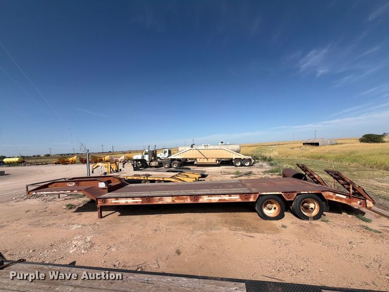 image for item EX0012 1997 Atoka Trailer Mfg. 20DE drop deck equipment trailer