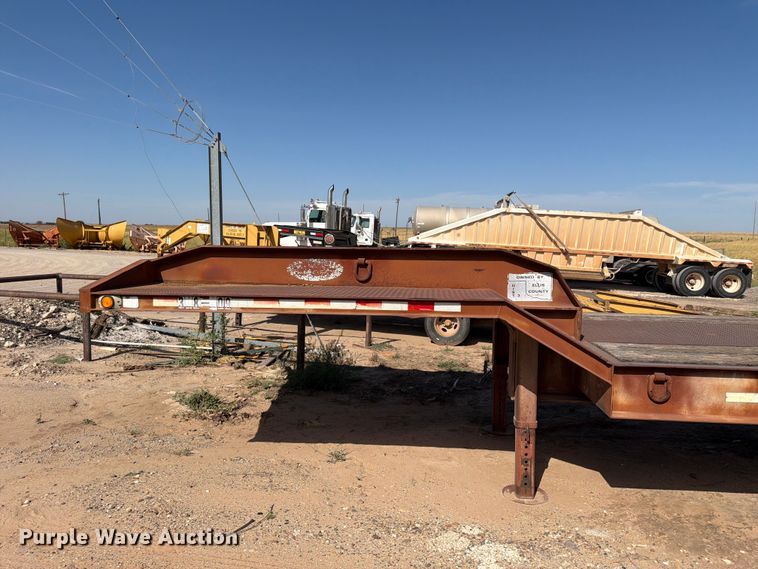 image for item EX0012 1997 Atoka Trailer Mfg. 20DE drop deck equipment trailer