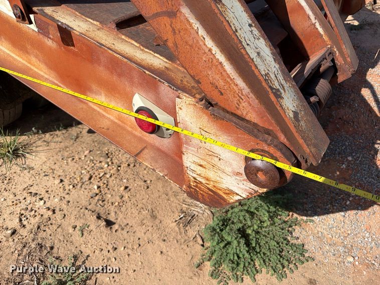 image for item EX0012 1997 Atoka Trailer Mfg. 20DE drop deck equipment trailer