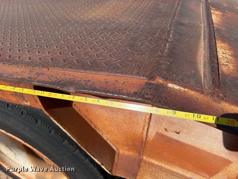 image for item EX0012 1997 Atoka Trailer Mfg. 20DE drop deck equipment trailer