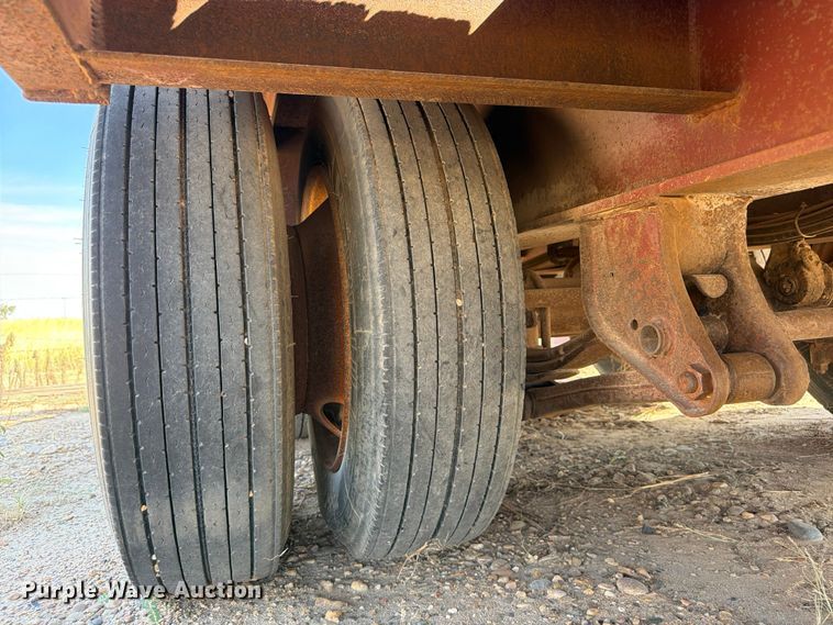 image for item EX0012 1997 Atoka Trailer Mfg. 20DE drop deck equipment trailer