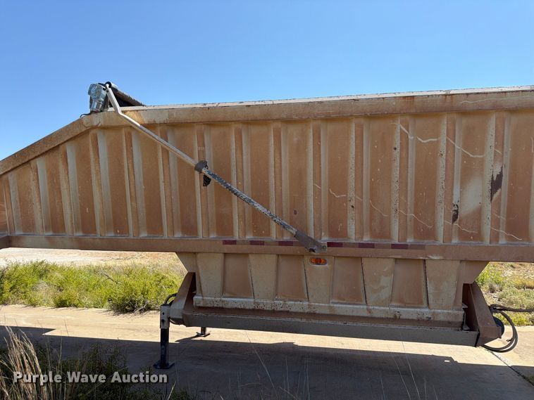 image for item EX0014 2013 Construction Trailer Specialists BDT-40 bottom dump trailer