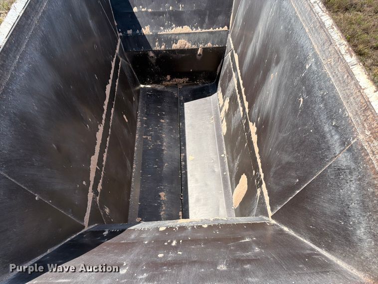 image for item EX0014 2013 Construction Trailer Specialists BDT-40 bottom dump trailer