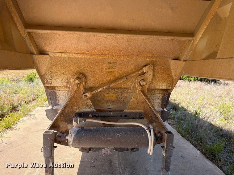 image for item EX0014 2013 Construction Trailer Specialists BDT-40 bottom dump trailer