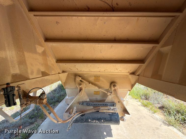image for item EX0014 2013 Construction Trailer Specialists BDT-40 bottom dump trailer