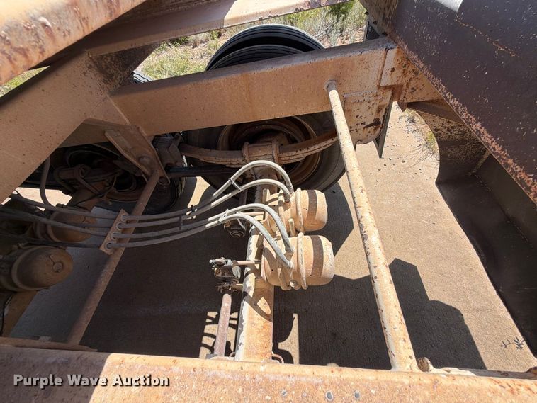 image for item EX0014 2013 Construction Trailer Specialists BDT-40 bottom dump trailer