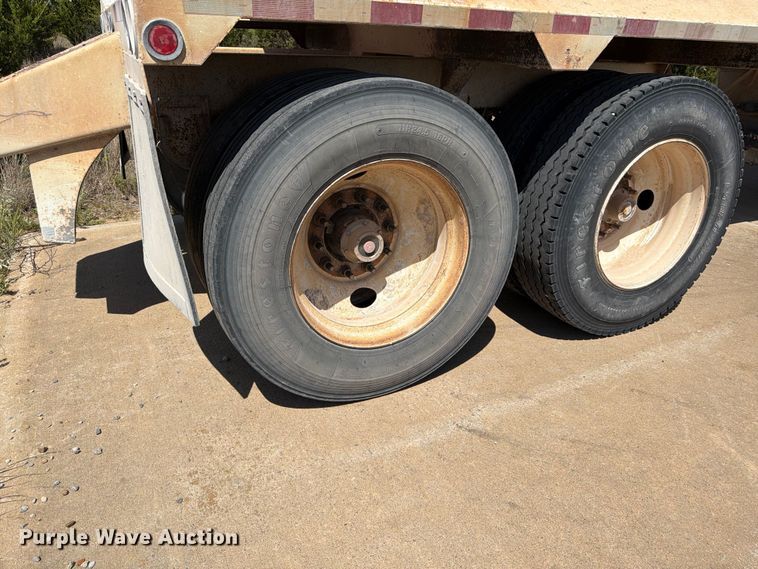 image for item EX0014 2013 Construction Trailer Specialists BDT-40 bottom dump trailer