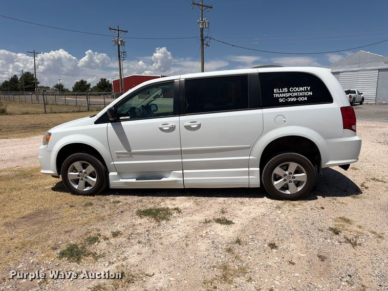 image for item EX0016 2015 Dodge Grand Caravan van