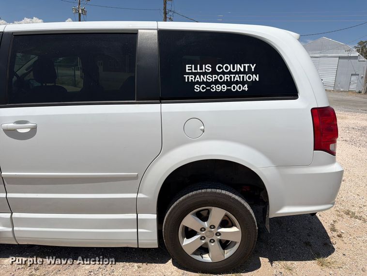 image for item EX0016 2015 Dodge Grand Caravan van