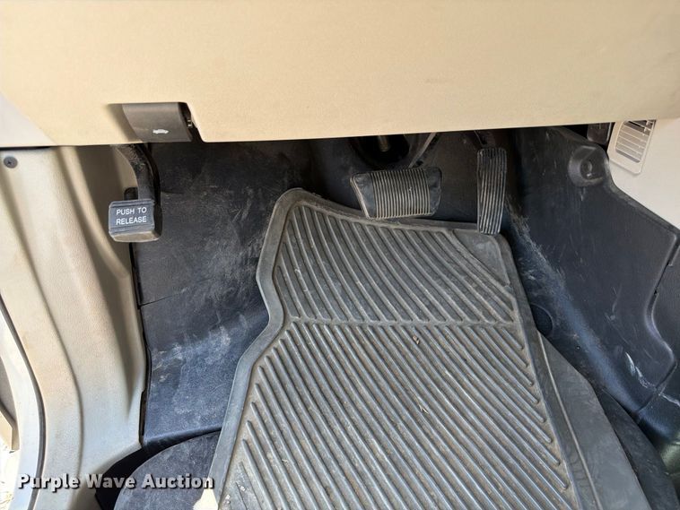 image for item EX0016 2015 Dodge Grand Caravan van