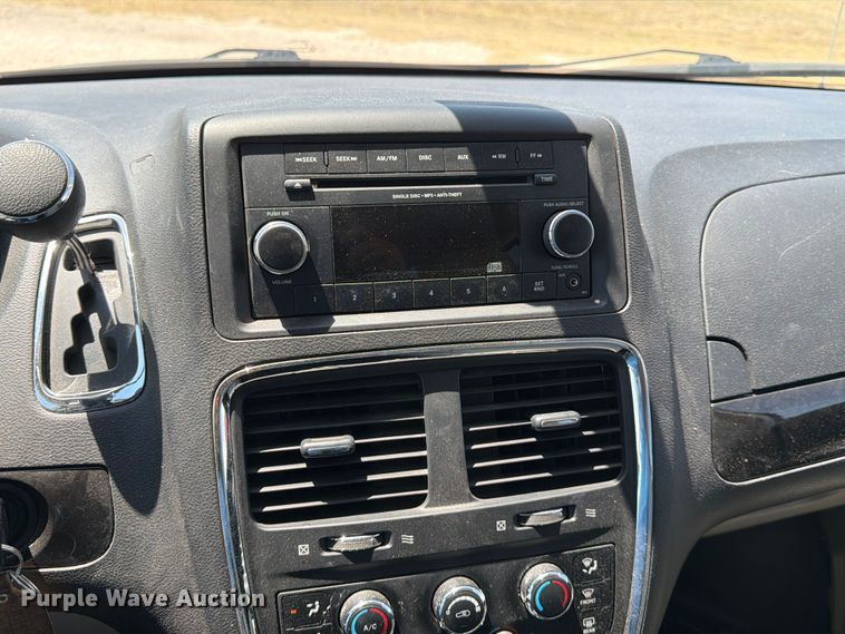 image for item EX0016 2015 Dodge Grand Caravan van