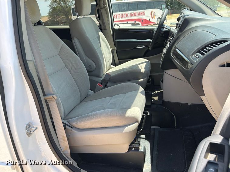 image for item EX0016 2015 Dodge Grand Caravan van