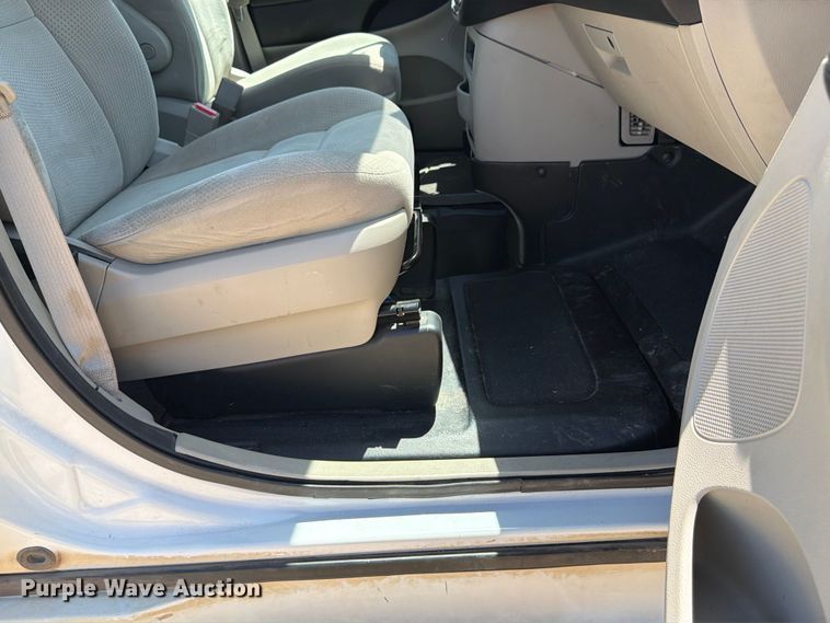 image for item EX0016 2015 Dodge Grand Caravan van