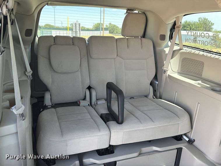 image for item EX0016 2015 Dodge Grand Caravan van