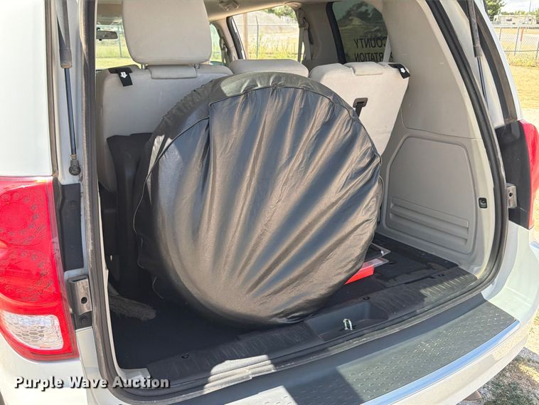 image for item EX0016 2015 Dodge Grand Caravan van