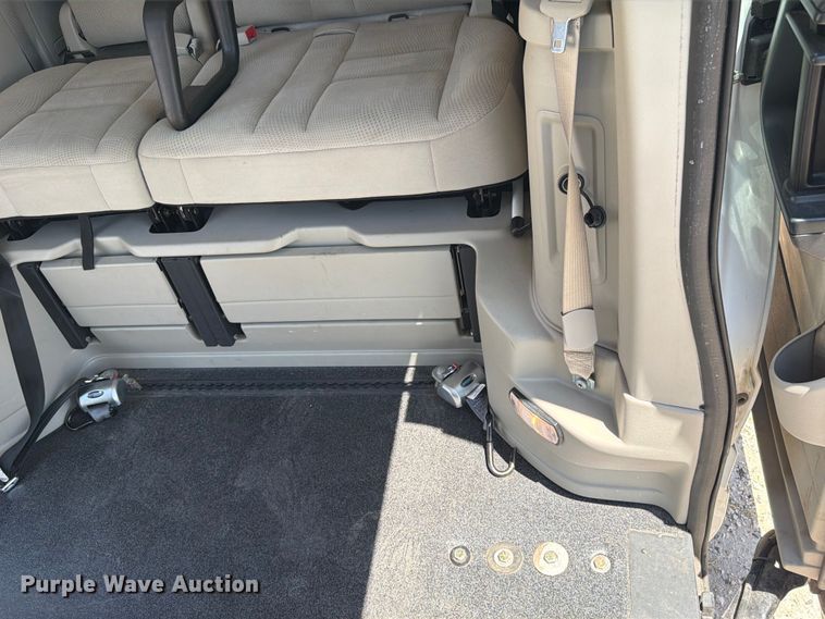 image for item EX0016 2015 Dodge Grand Caravan van