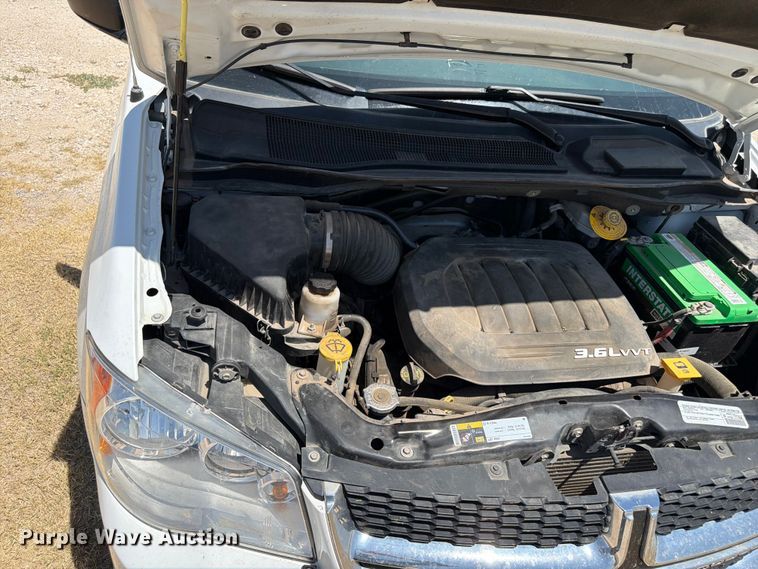 image for item EX0016 2015 Dodge Grand Caravan van