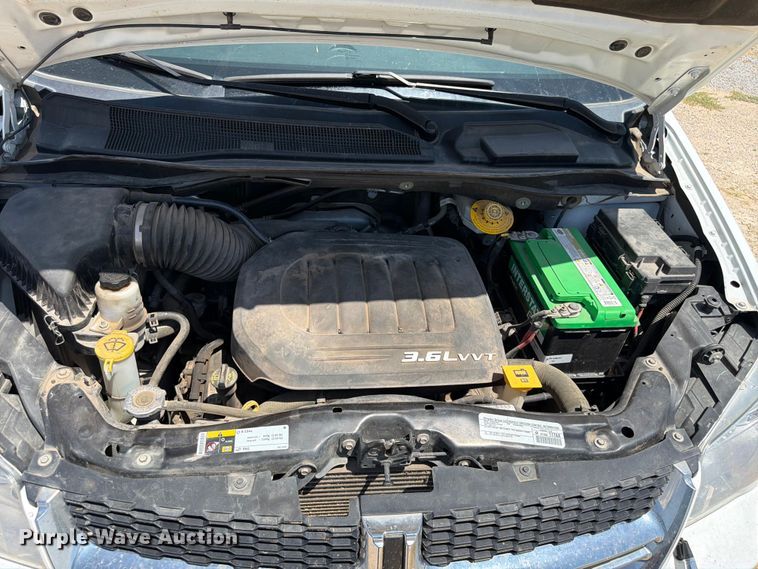 image for item EX0016 2015 Dodge Grand Caravan van