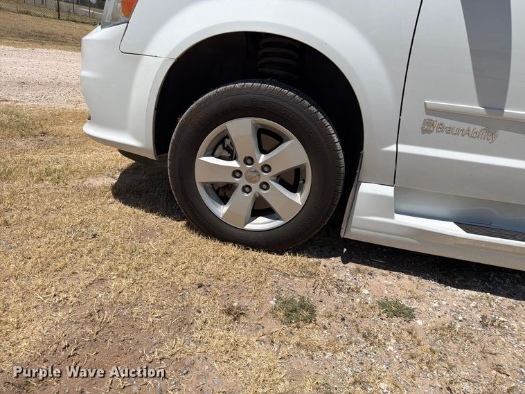 image for item EX0016 2015 Dodge Grand Caravan van