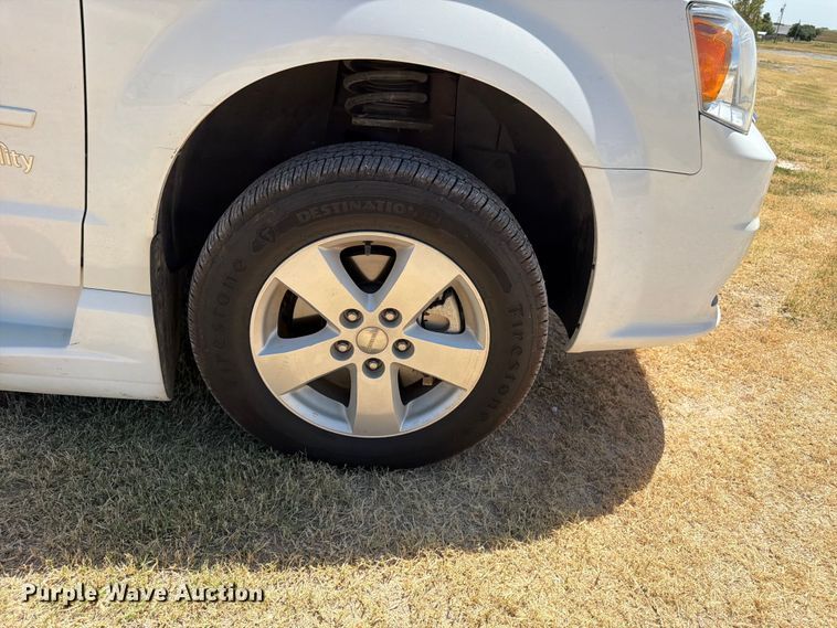 image for item EX0016 2015 Dodge Grand Caravan van