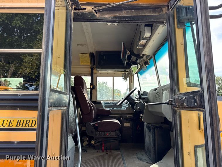 image for item EX2175 2006 Blue Bird Vision school bus