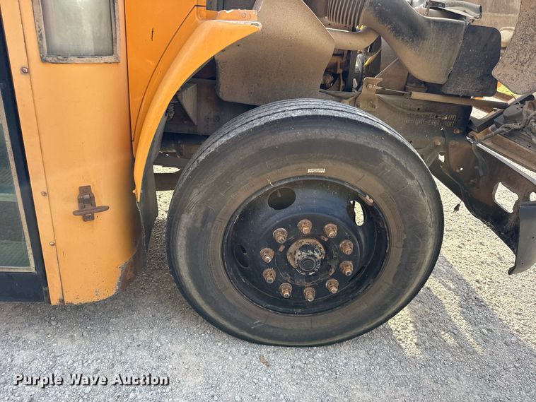 image for item EX2175 2006 Blue Bird Vision school bus