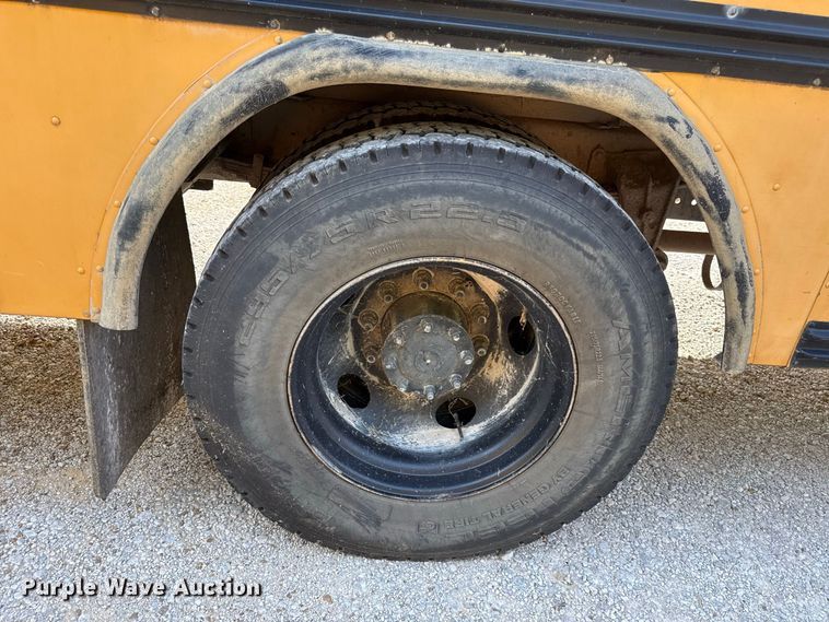image for item EX2175 2006 Blue Bird Vision school bus