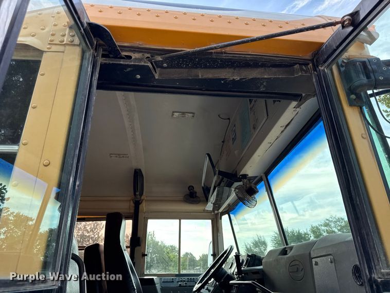 image for item EX2176 2007 Blue Bird Vision school bus