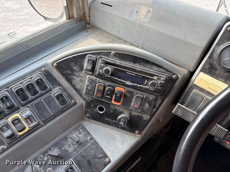 image for item EX2176 2007 Blue Bird Vision school bus