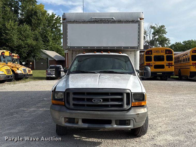 image for item EX2177 1999 Ford F350 box truck