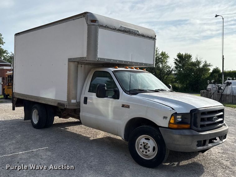 image for item EX2177 1999 Ford F350 box truck